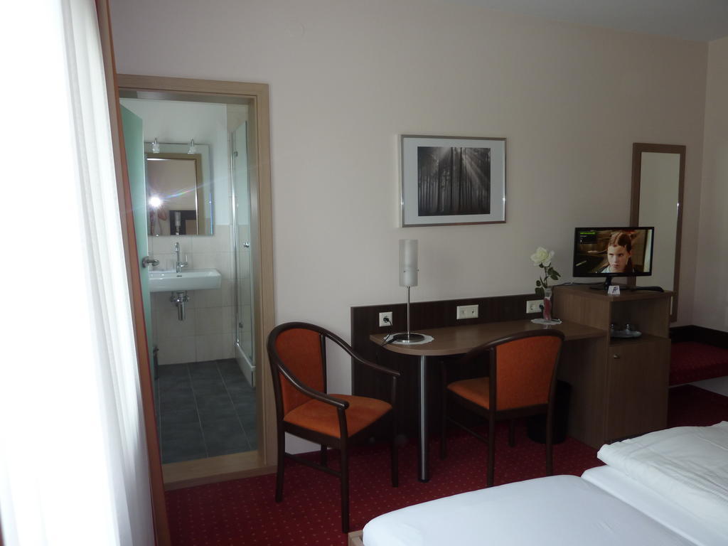 Hotel Gasthof Koenig Karl Freudenstadt Bilik gambar