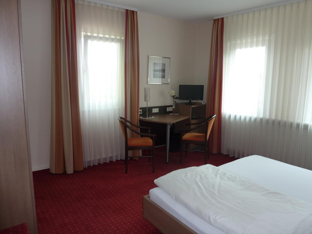 Hotel Gasthof Koenig Karl Freudenstadt Bilik gambar